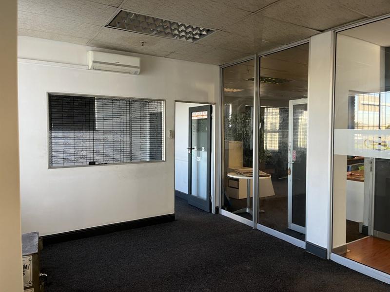 To Let commercial Property for Rent in Paarden Eiland Western Cape